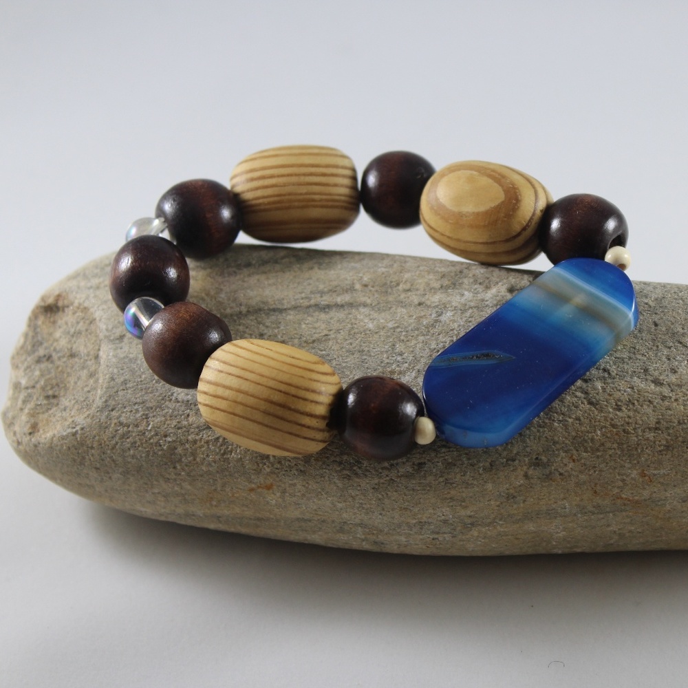 Men's wood and natural gemstone bracelet.